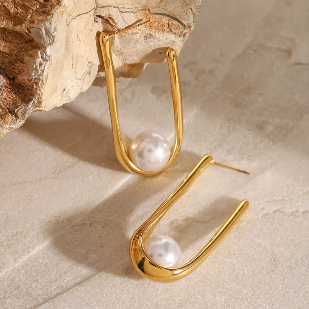 Pearl Glide Earring