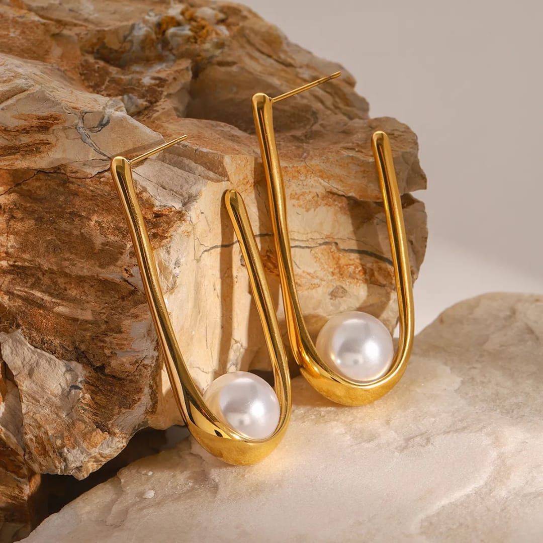 Pearl Glide Earring