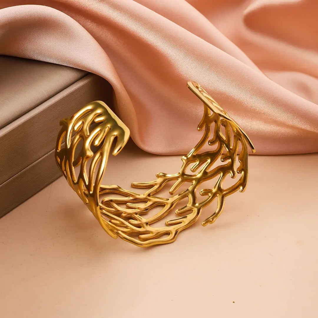 Elegant Glow Bracelet
