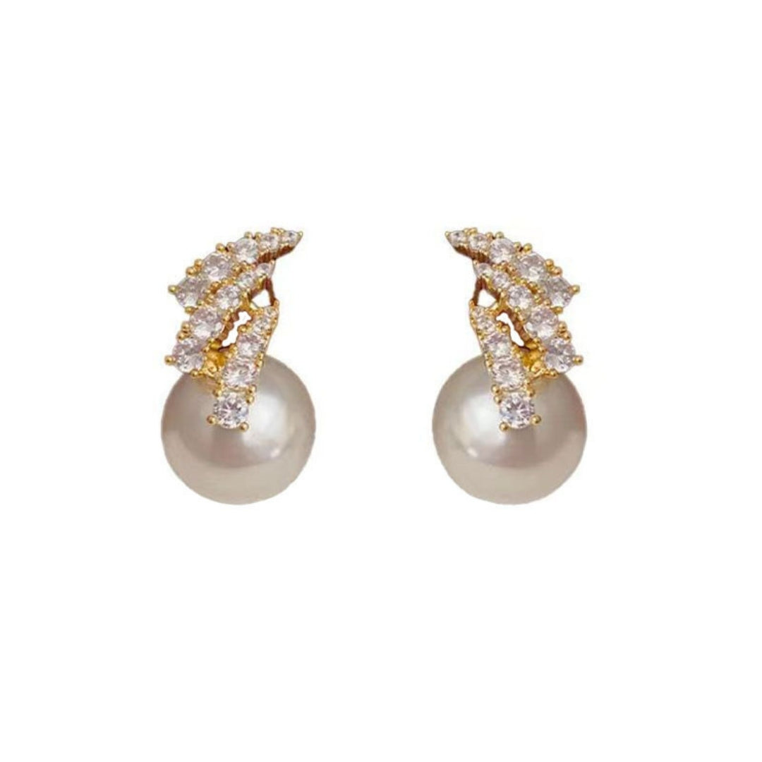 Graceful Glamour Pearls Earrings