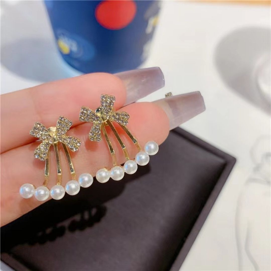 Charming Bow Earrings