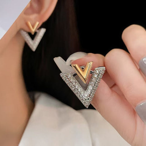 Victorious V-Studs Earrings