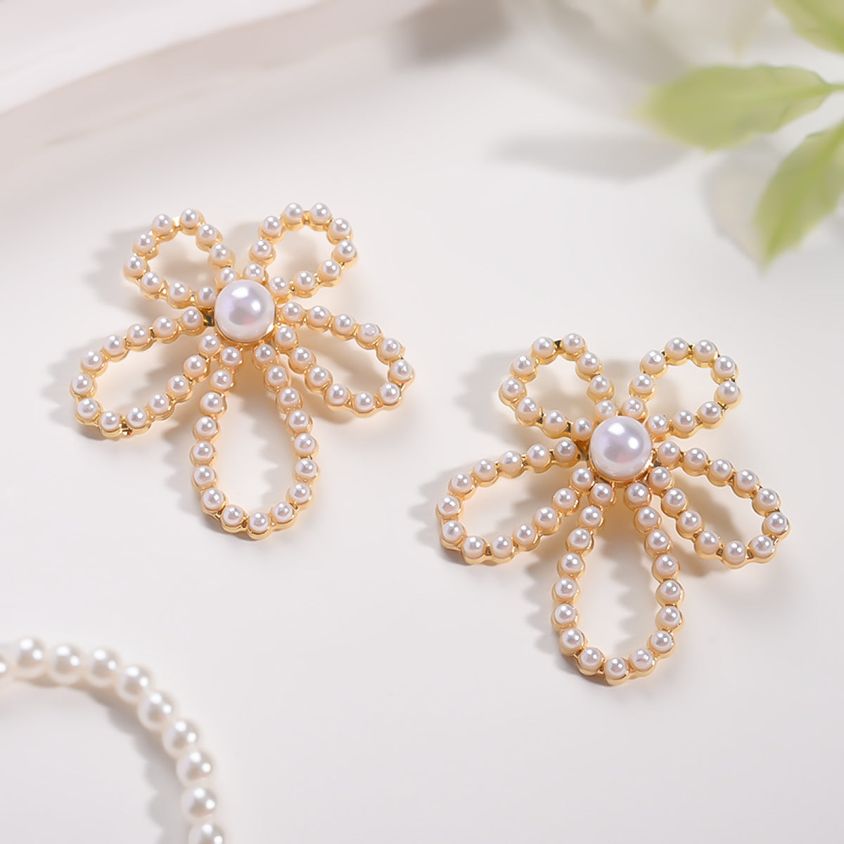 A Pearl Of Flower Earrings