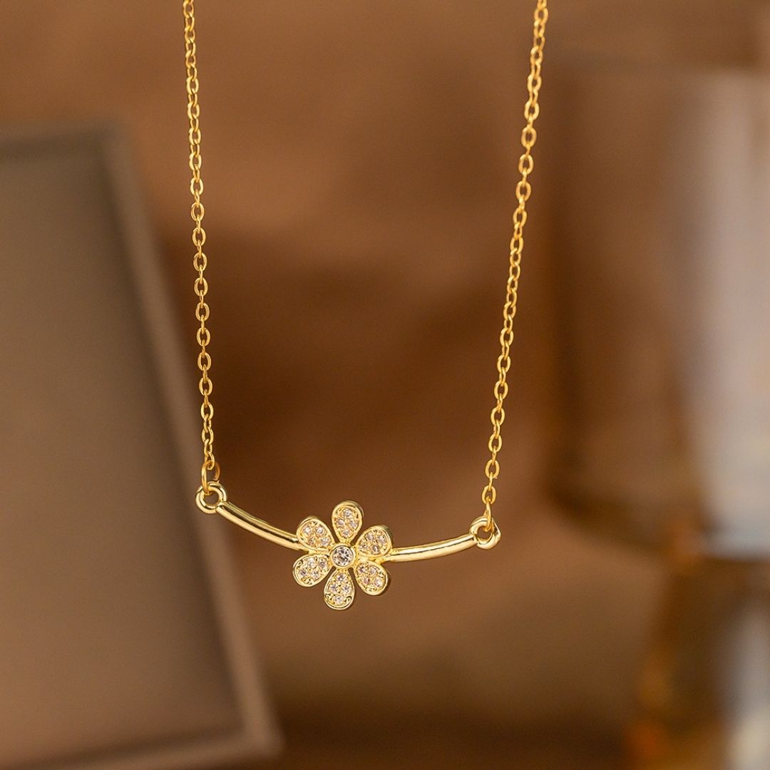 Gilded Daisy Garland Necklace