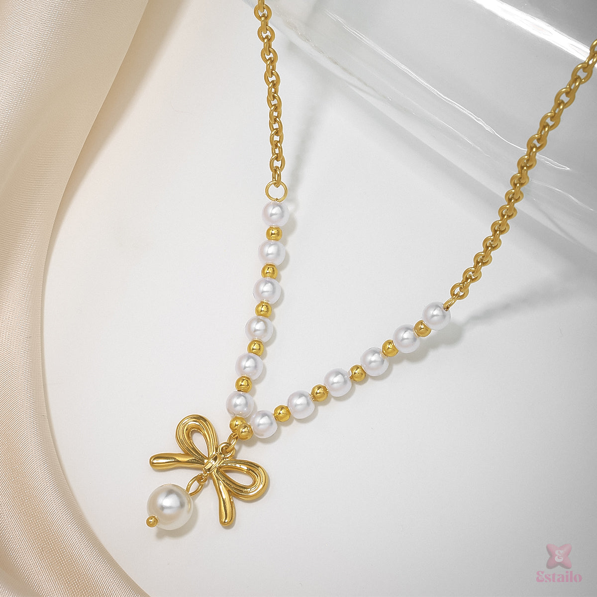 A Pearl Of Golden Neckpiece