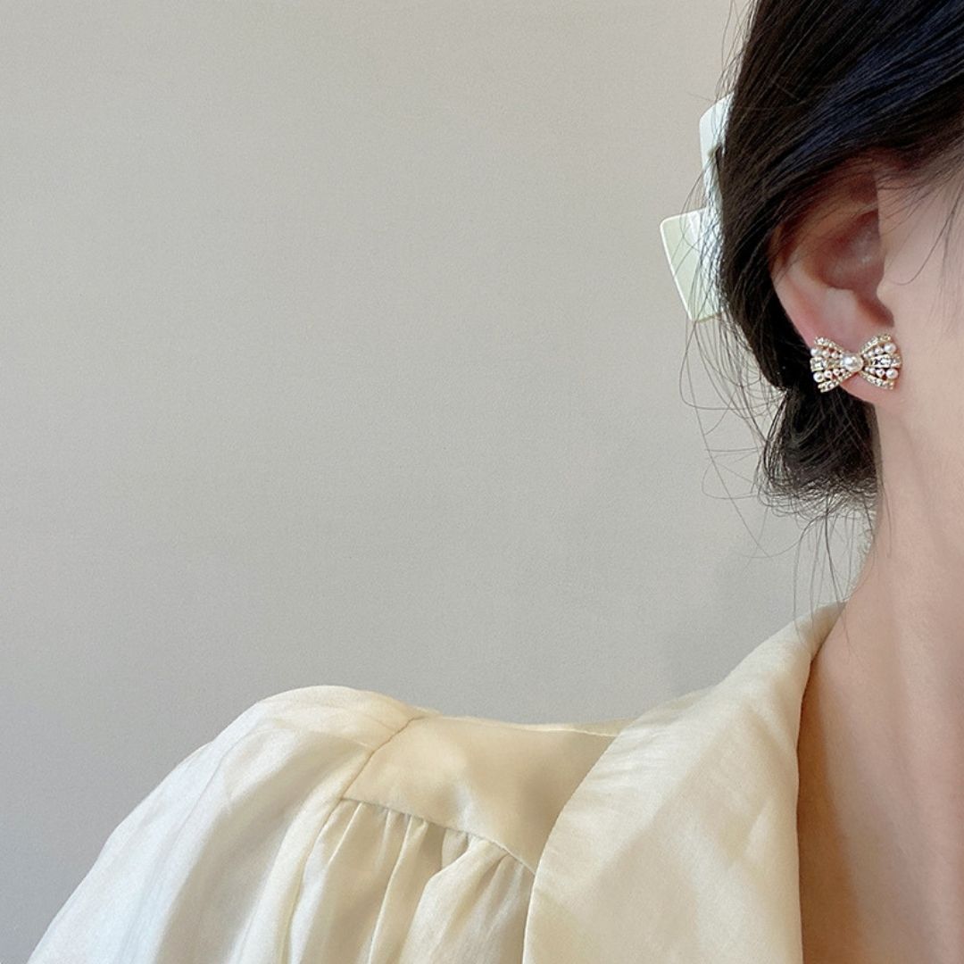 Stardust Ribbon Studs Earrings