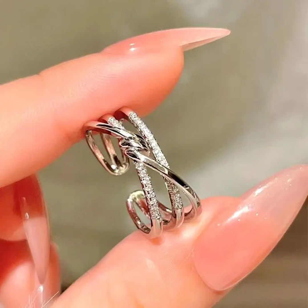 Criss-Cross Ring
