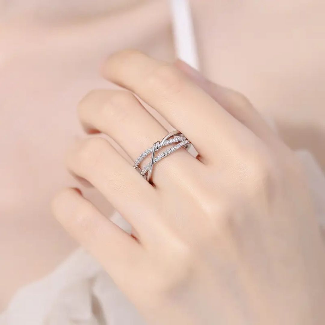 Criss-Cross Ring
