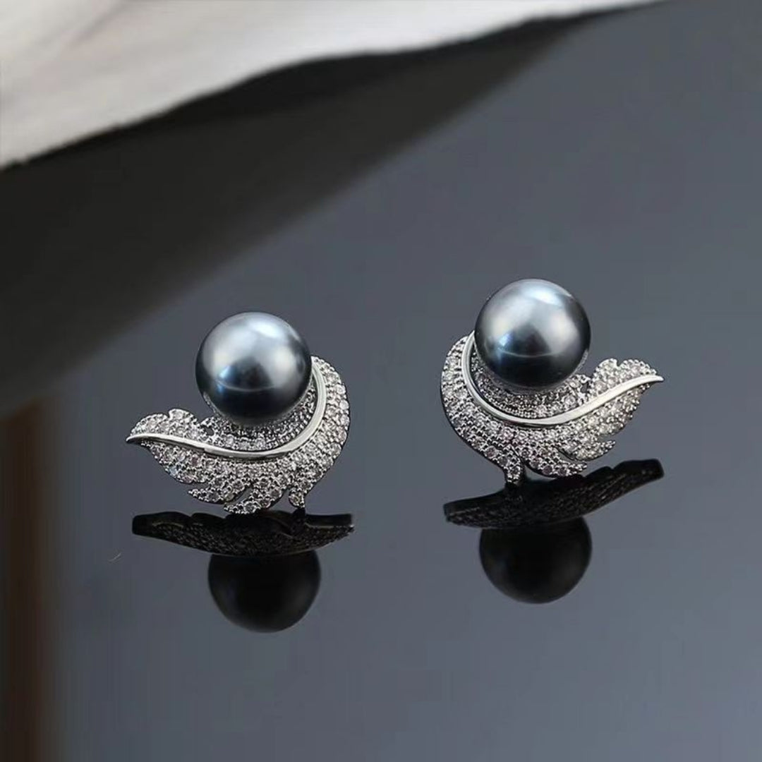 Silver Plume Pearls Earrings
