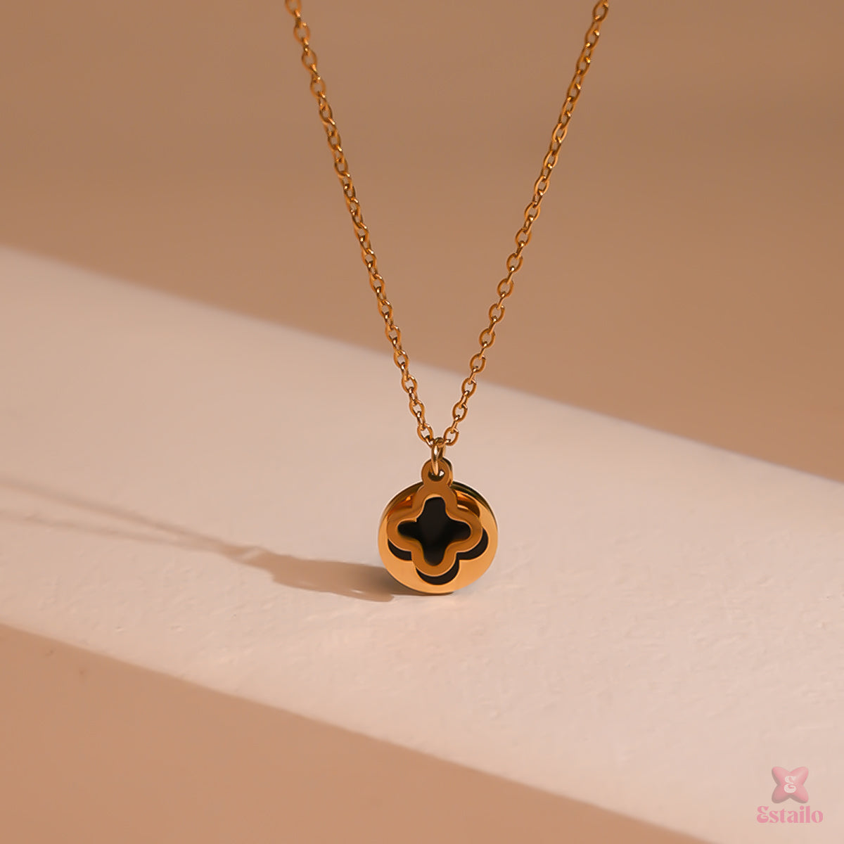 Majestic Clover Necklace