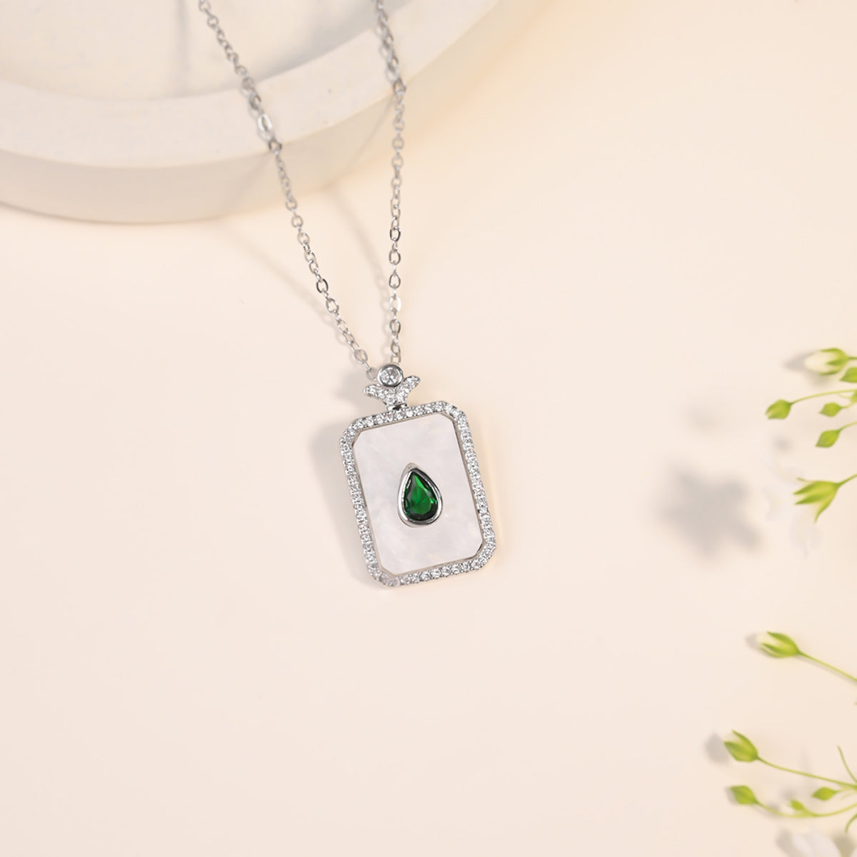 Emerald Drizzle Necklace