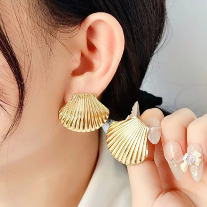 Golden Shell Earrings