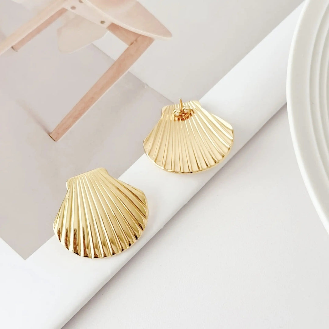 Golden Shell Earrings