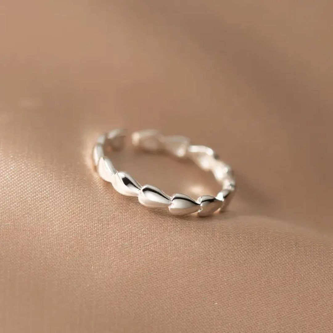 Heart vine Ring