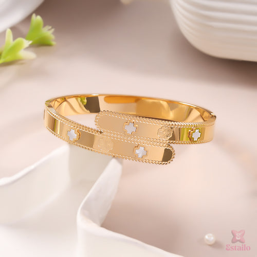 Gleaming Majesty Bange Bracelet