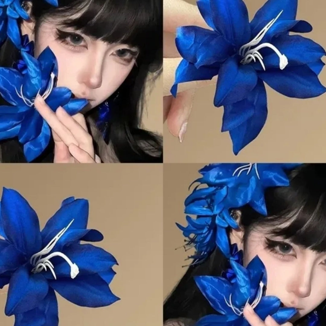 The Blue Lily Clip