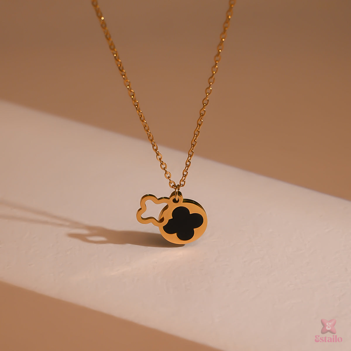 Majestic Clover Necklace