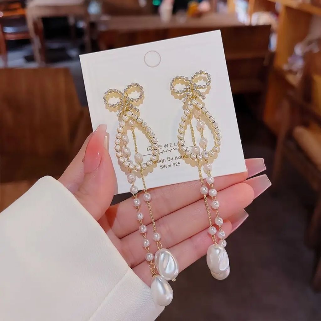 Coquette Pearl Bow Earrings