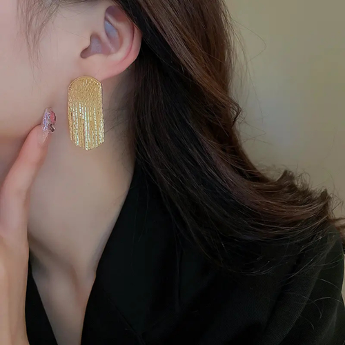 Golden Gleam Drop Earrings