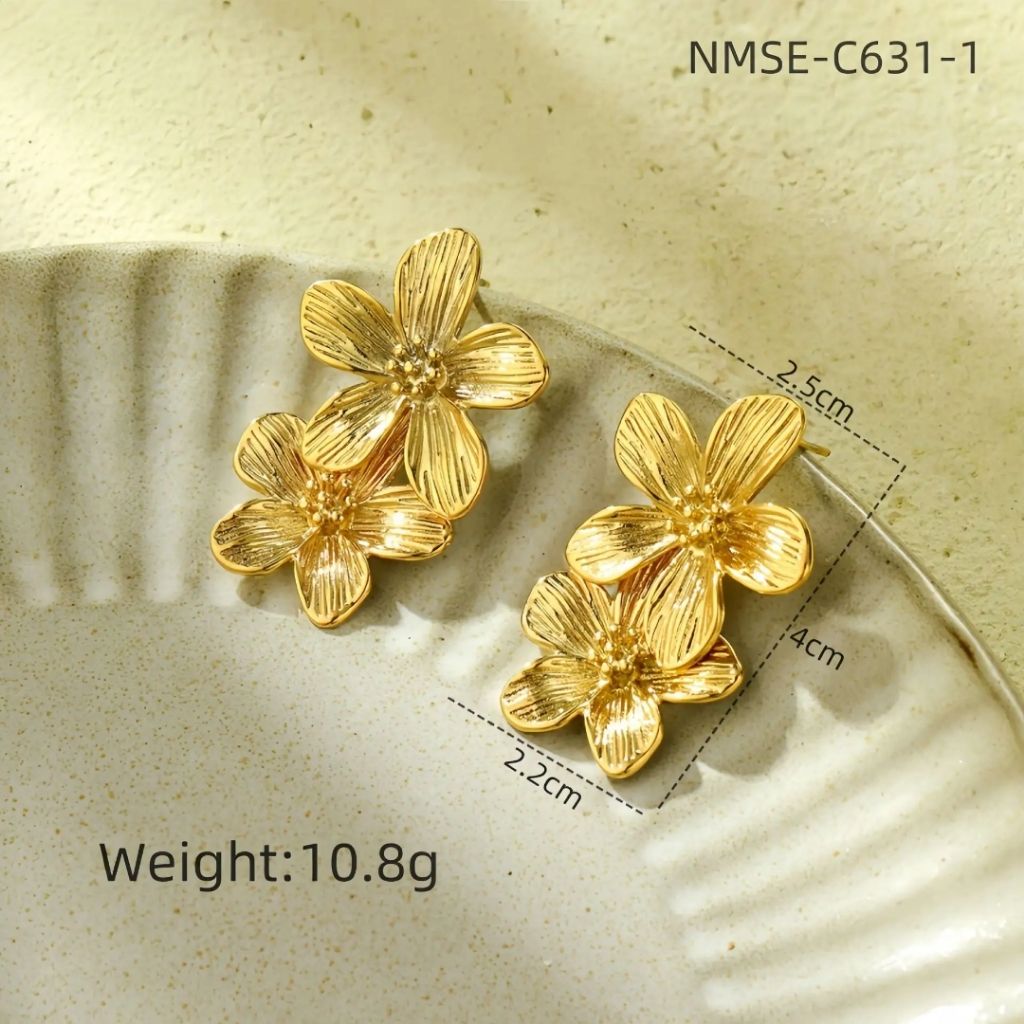 Daisy Glow Dangles Earrings