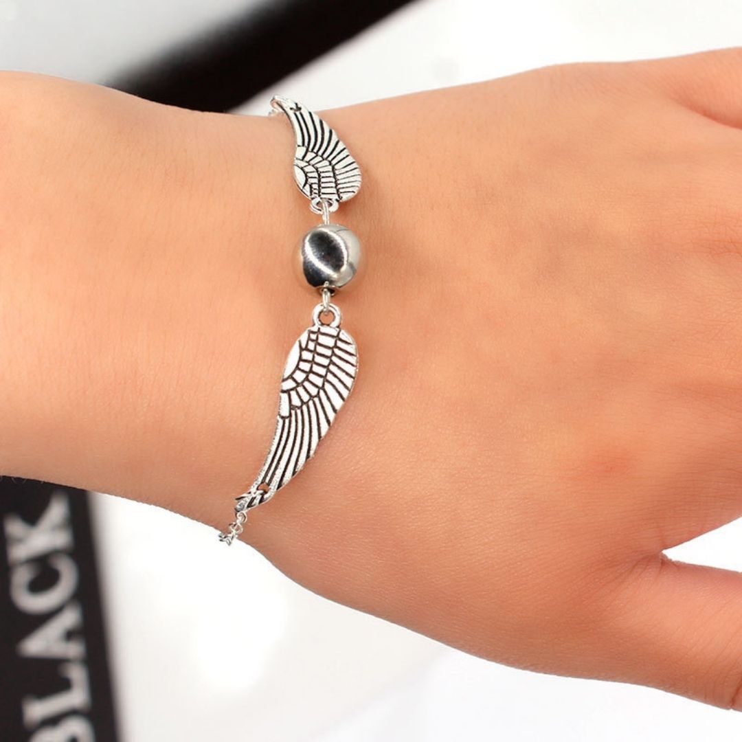Seeker's Winged Orb Link Bracelet