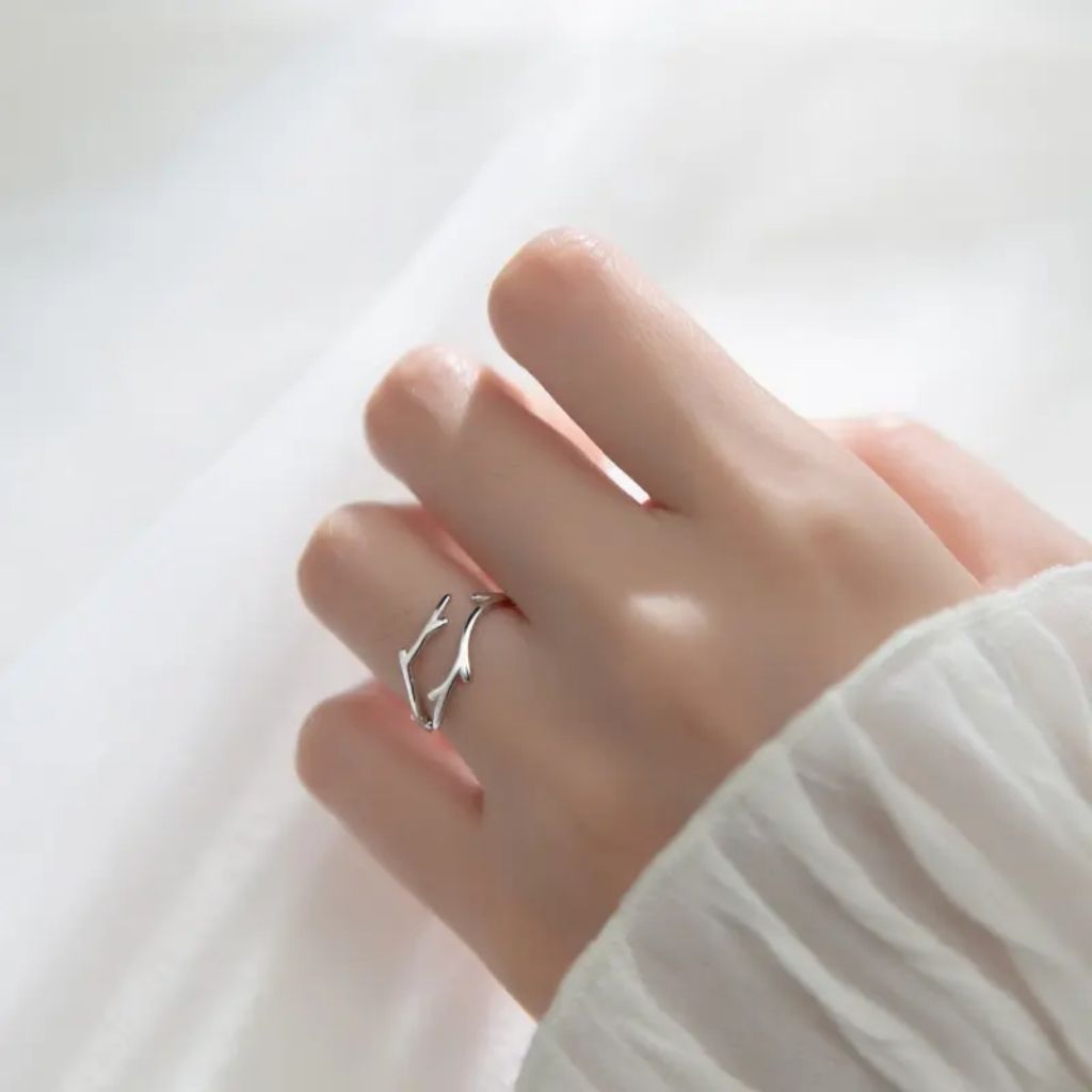 Minimal Vibe Ring