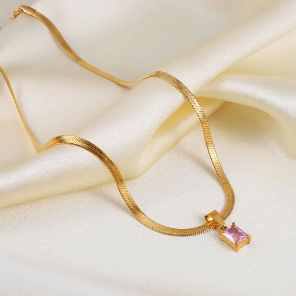 Minimalist Gold Necklace