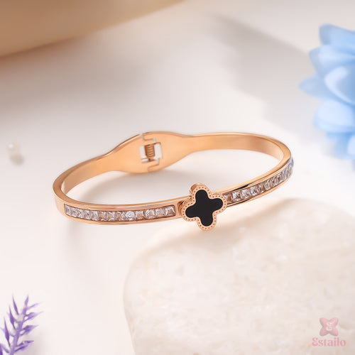 Onyx Gleam Bracelet