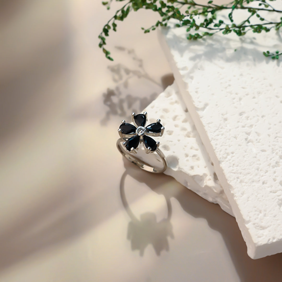 Daisy Charm Silver Ring