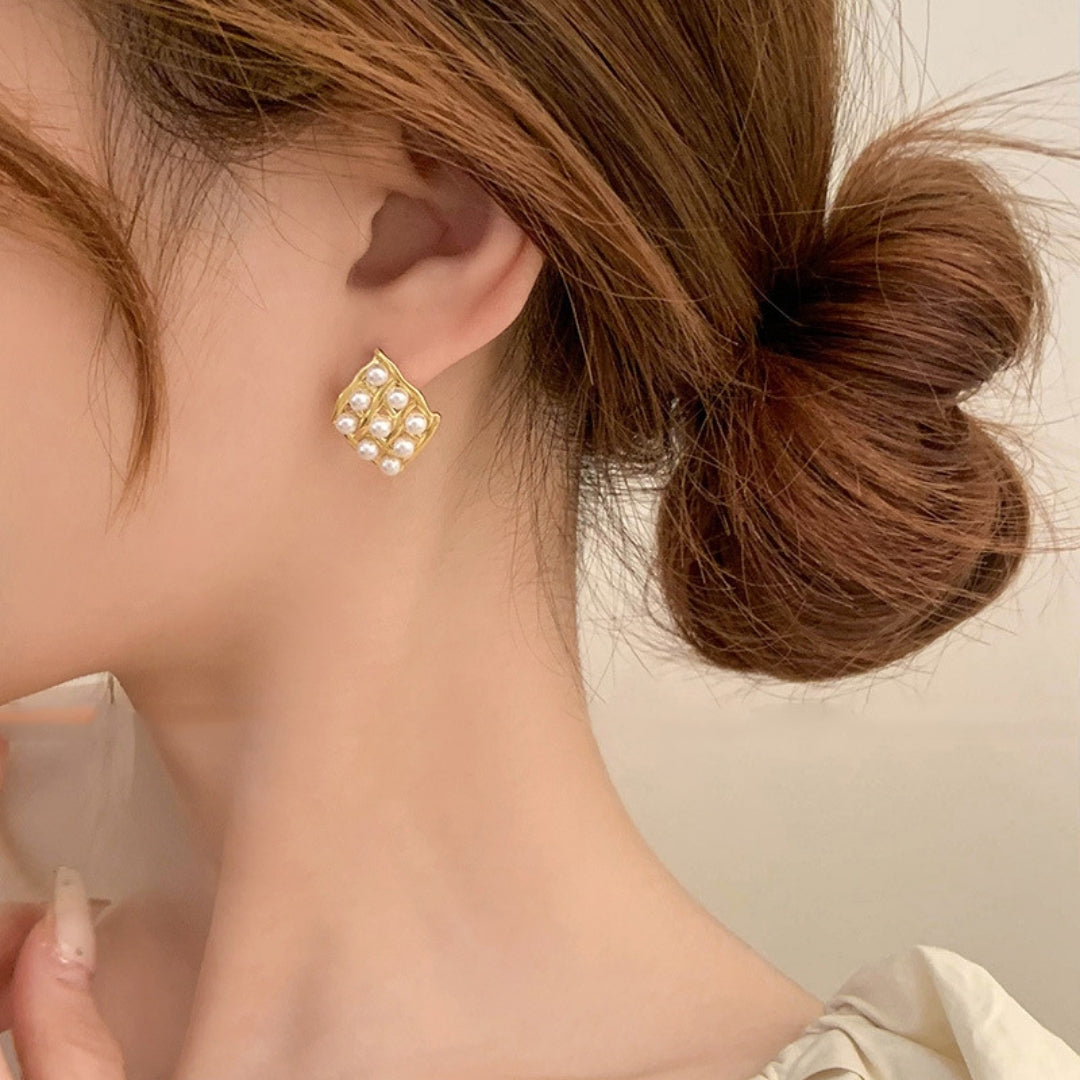 Lattice Pearl Studs Earrings