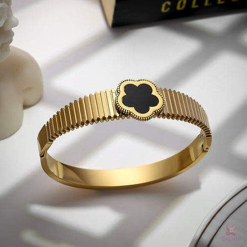 Clover Bloom Bracelet