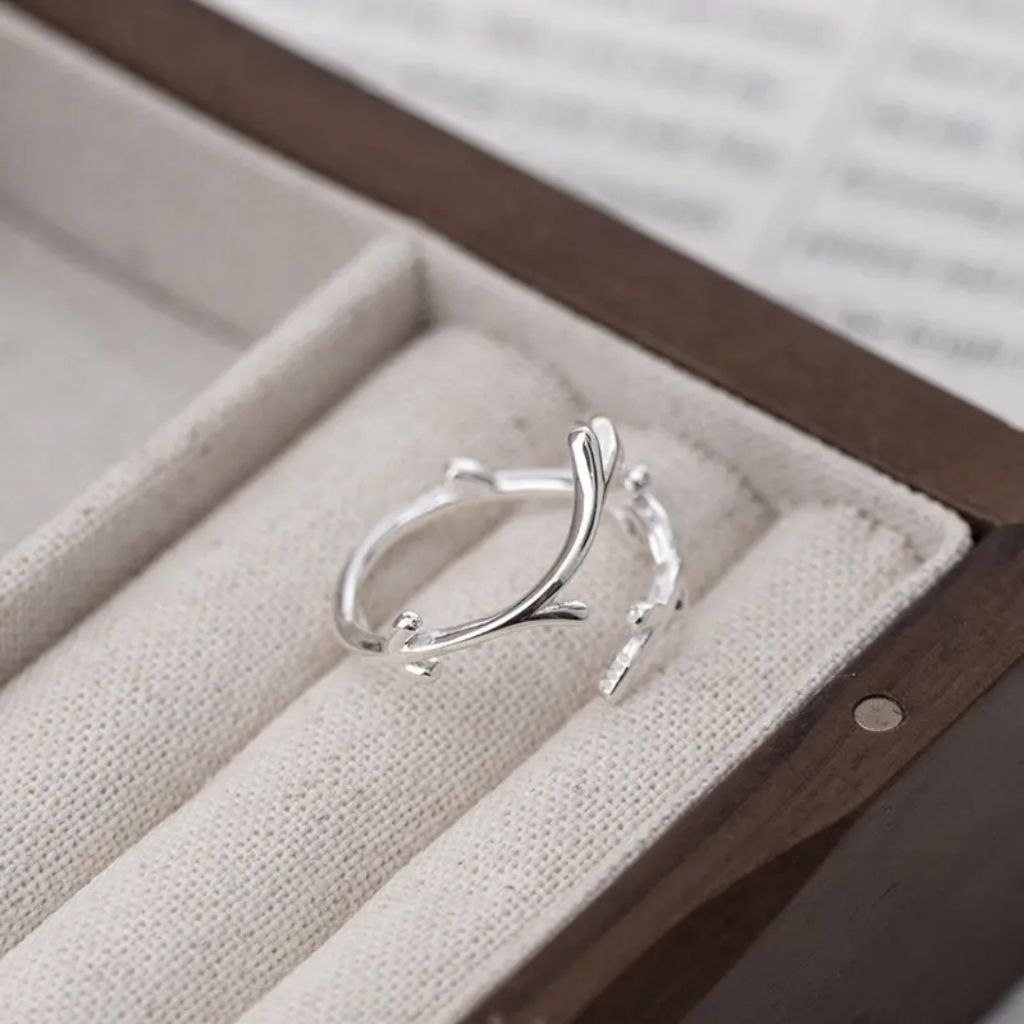 Minimal Vibe Ring