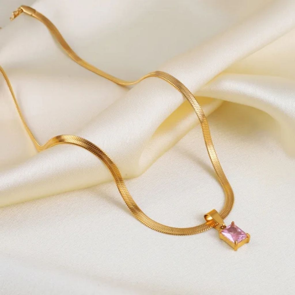 Minimalist Gold Necklace