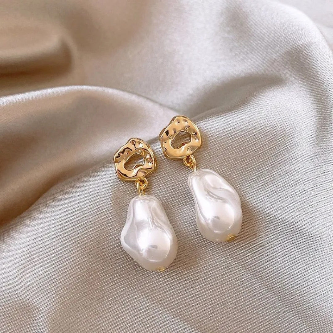 Rococo Luxe Pearls Earrings