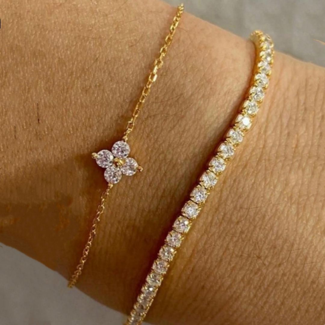 Clover Dainty Strand Bracelet