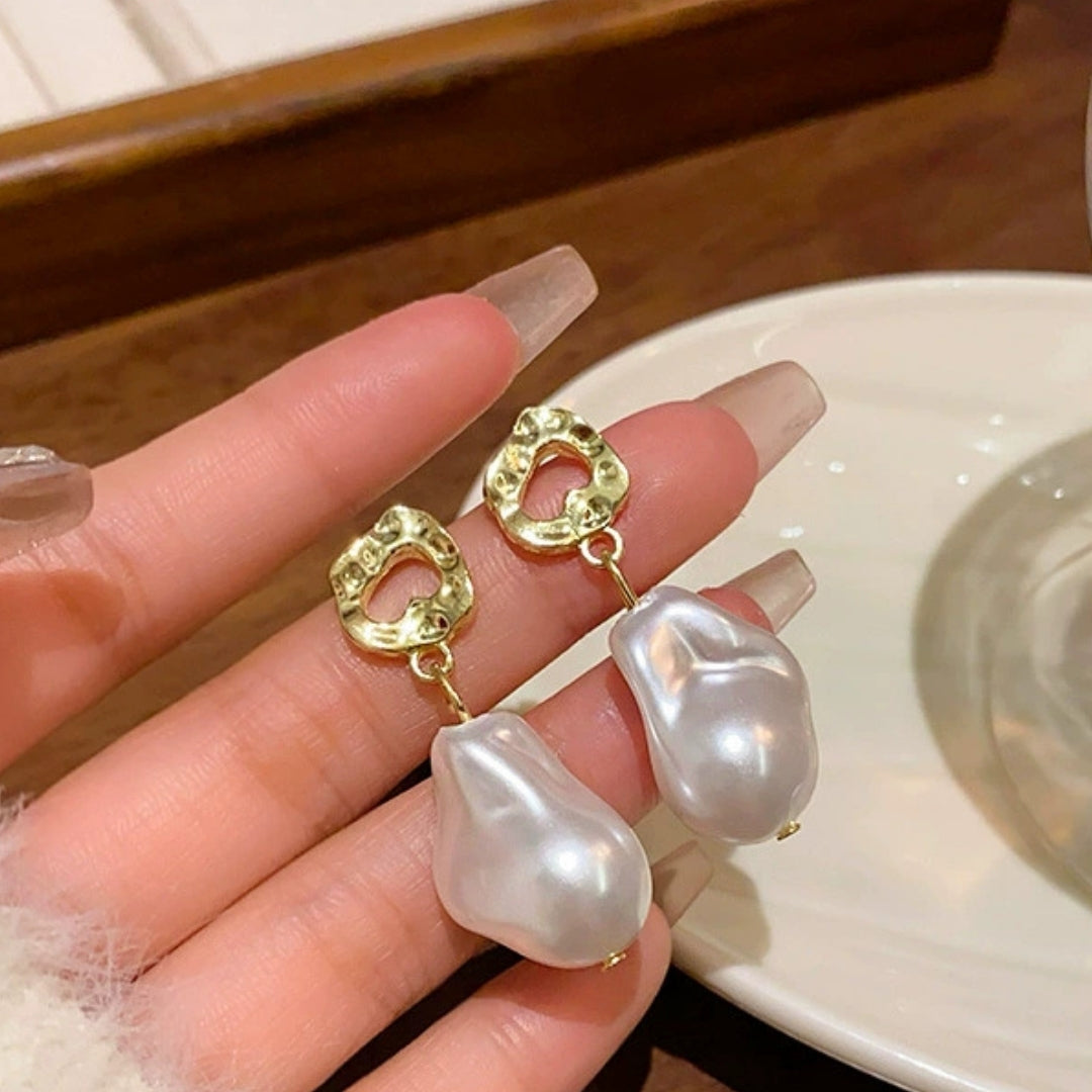 Rococo Luxe Pearls Earrings