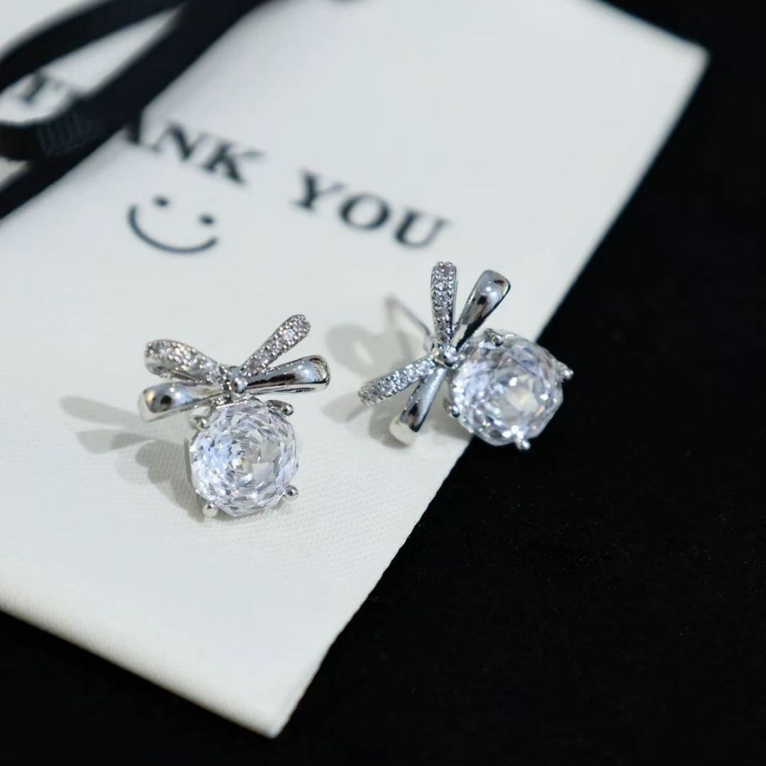 Knot Crystal Studs Earrings