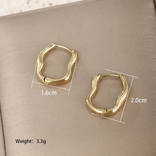 Chic Twirl Glimmer Earrings