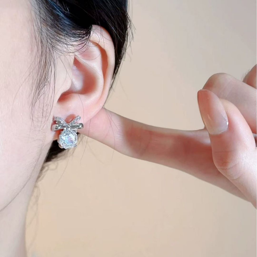 Knot Crystal Studs Earrings