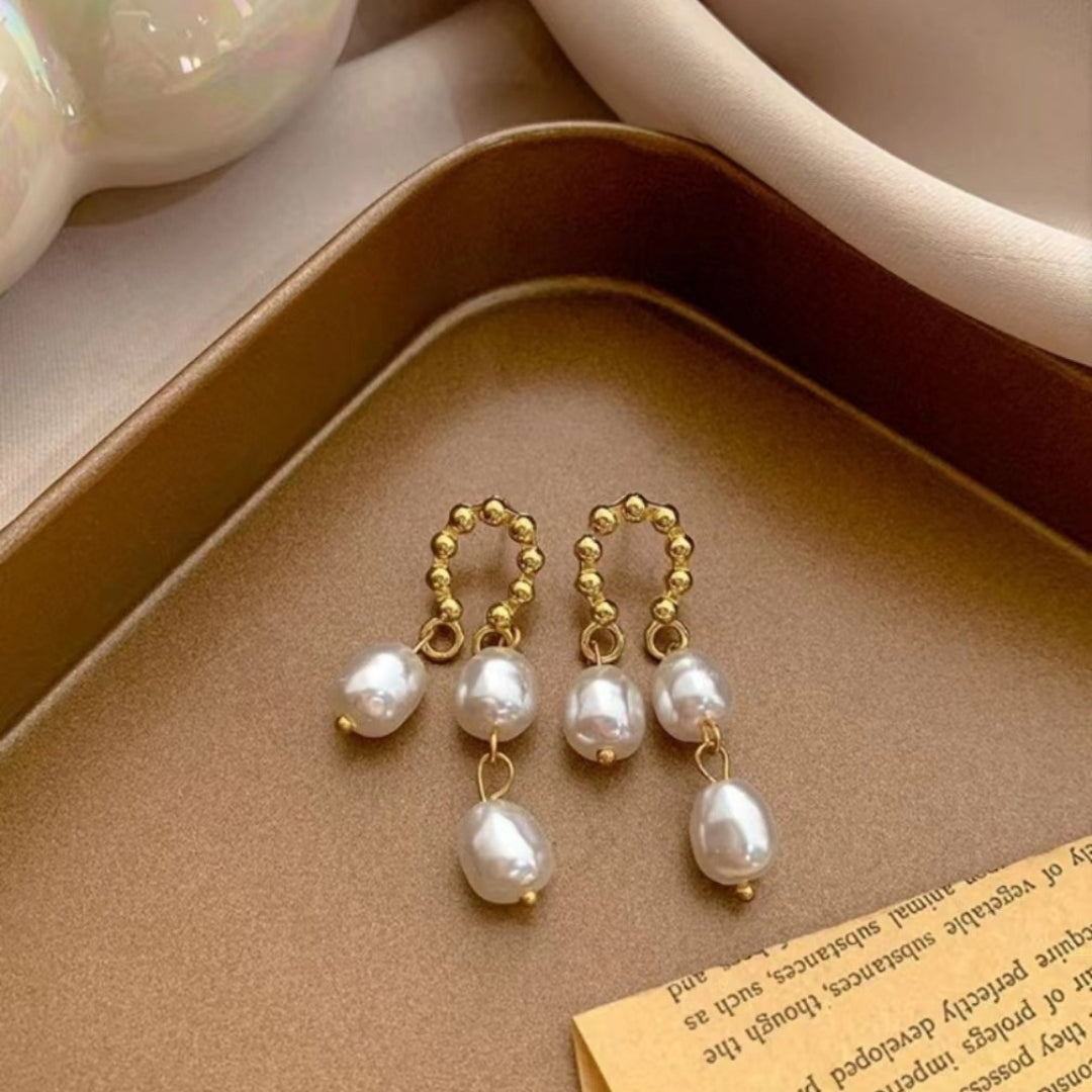 Gilded Grove Pearls Earrings