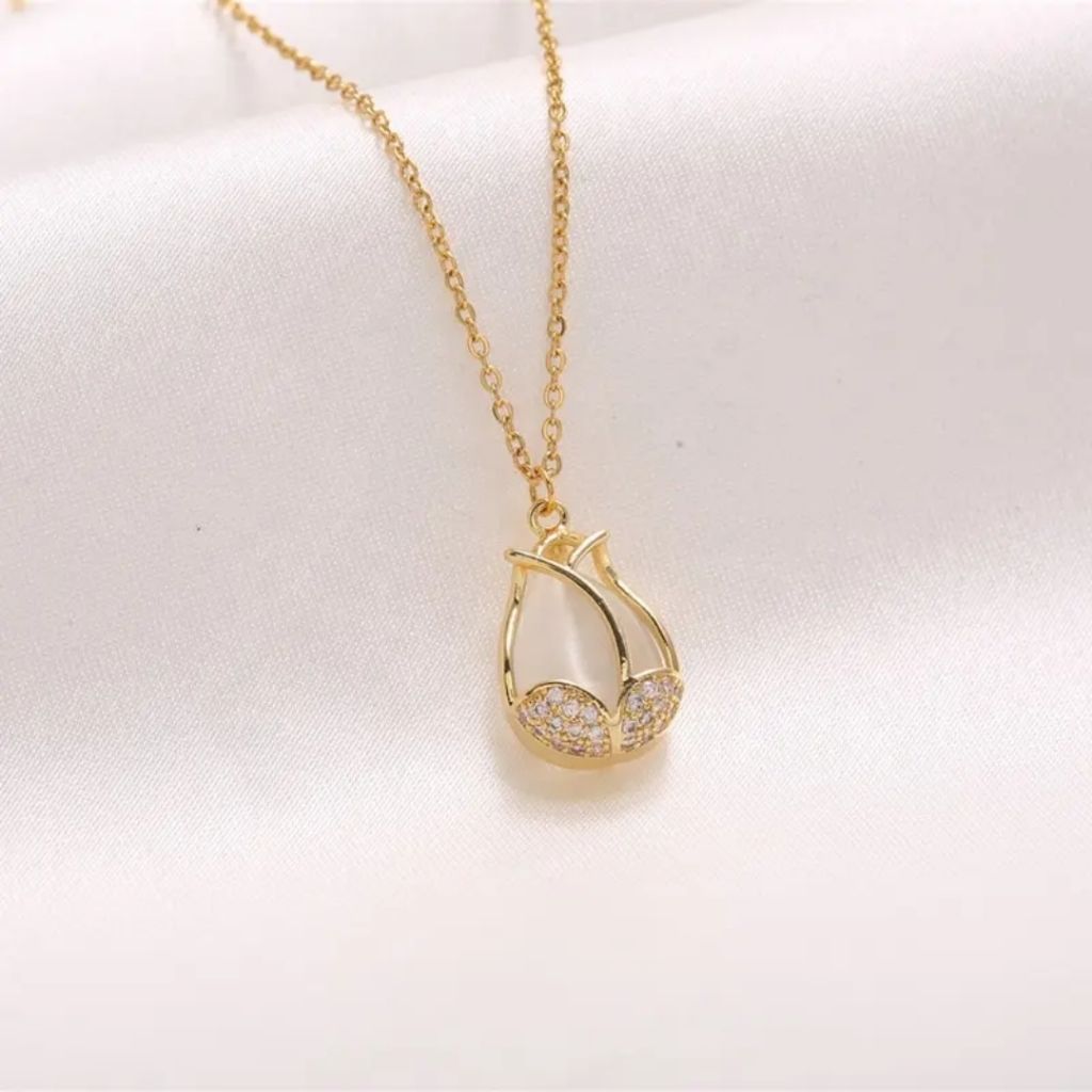 Dainty Tulip Necklace