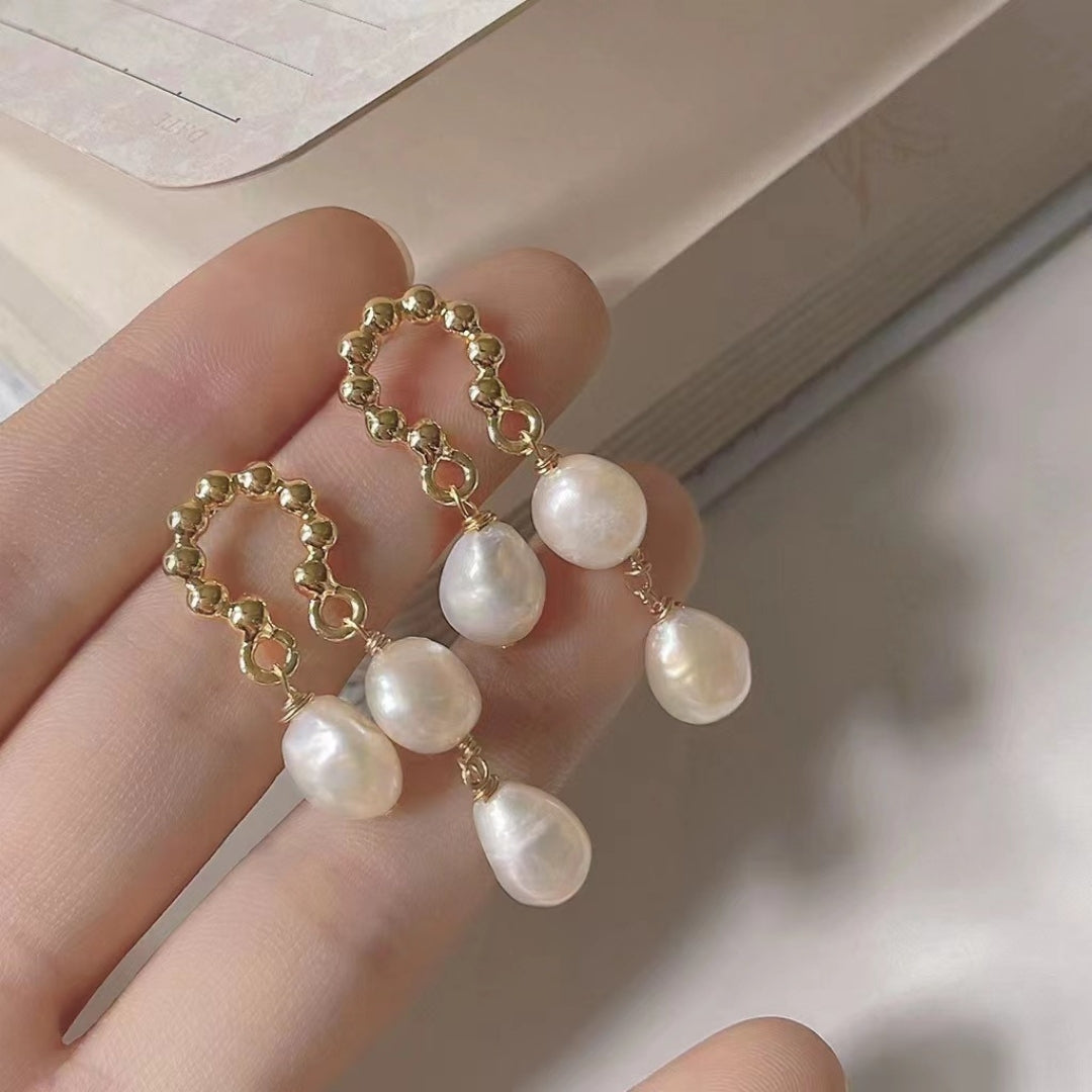 Gilded Grove Pearls Earrings