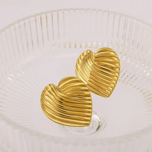 Dainty Heart Earring