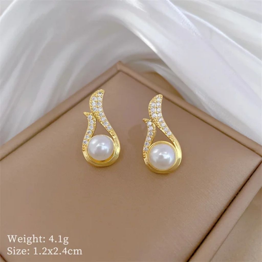 Aesthetic Pearl Drop Earrings