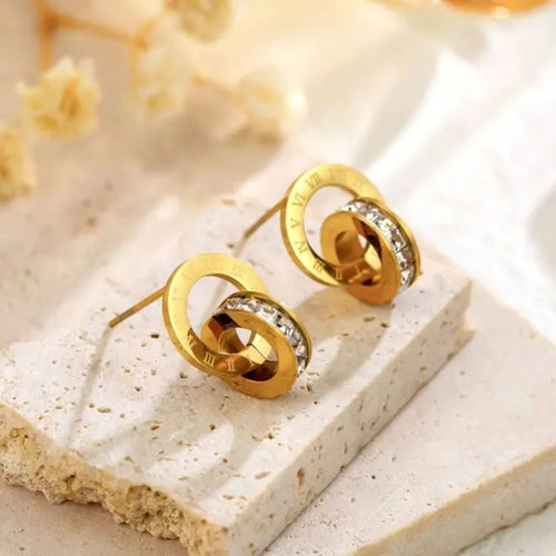 Roman Embrace Studs Earring