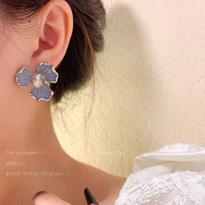 Isabella Lilac Earring