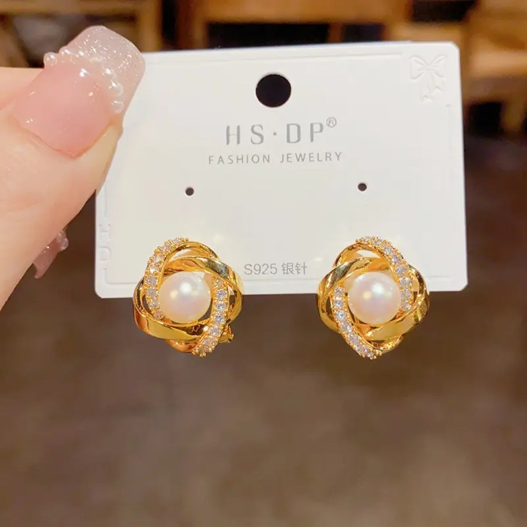 Gatsby Glamour Pearl Studs Earring
