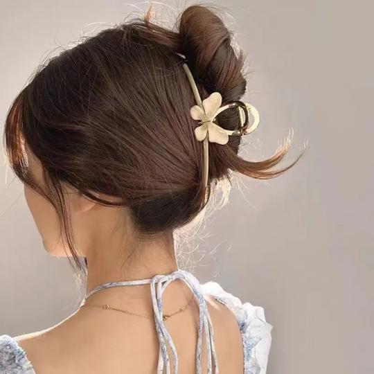 Butterfly Long Hair Claw (pack of 1)