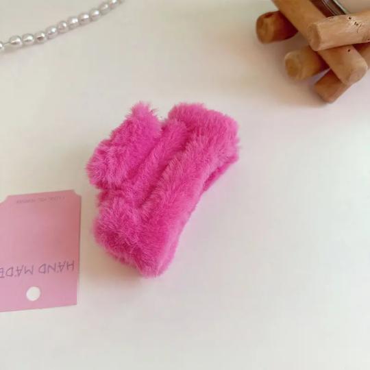 Fluffy luxurious hair claws (pack of 1)