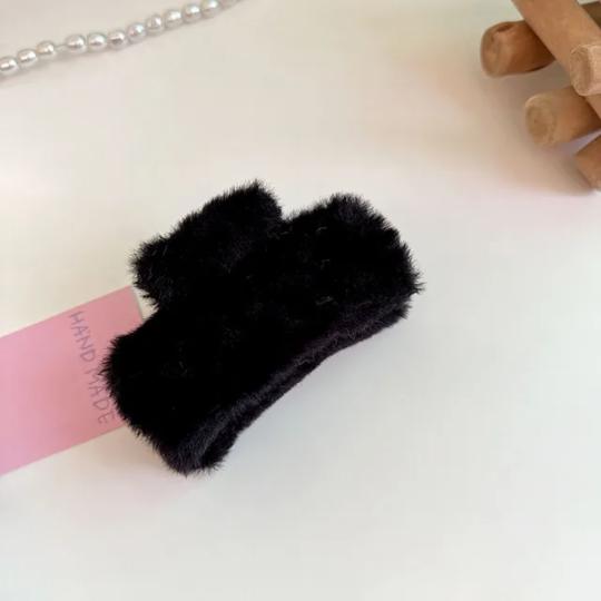 Fluffy luxurious hair claws (pack of 1)